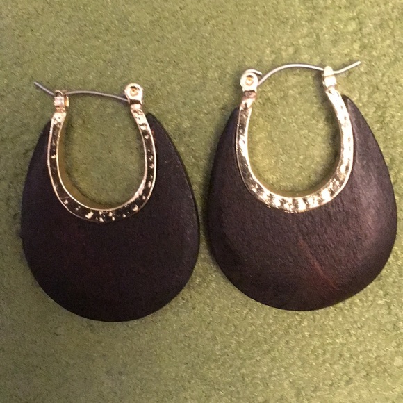 NIB Espresso Wood and Gold Hoop Earrings - Picture 16 of 16